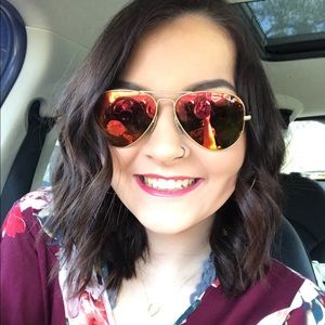 Meet your Posher, Cora